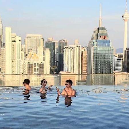 Regalia Suites With Infinity Pool Klcc By Staycation Homes كوالالمبور المظهر الخارجي الصورة