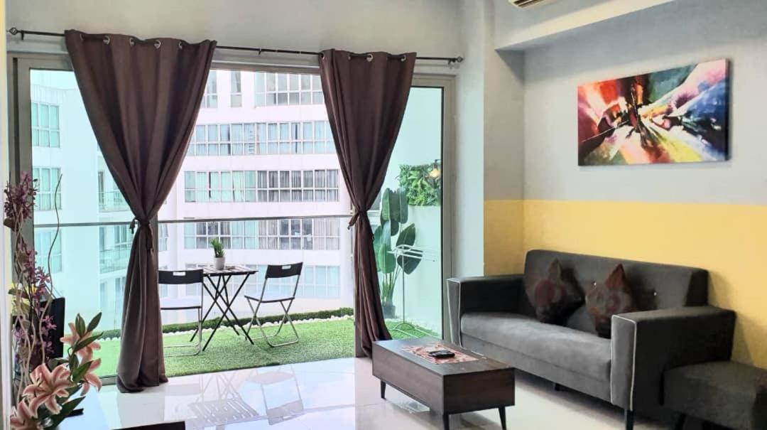 Regalia Suites With Infinity Pool Klcc By Staycation Homes كوالالمبور المظهر الخارجي الصورة