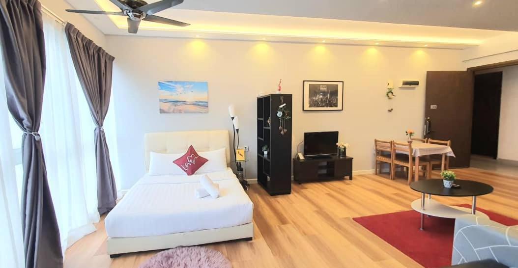 Regalia Suites With Infinity Pool Klcc By Staycation Homes كوالالمبور المظهر الخارجي الصورة