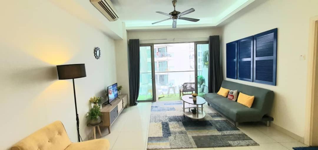 Regalia Suites With Infinity Pool Klcc By Staycation Homes كوالالمبور المظهر الخارجي الصورة