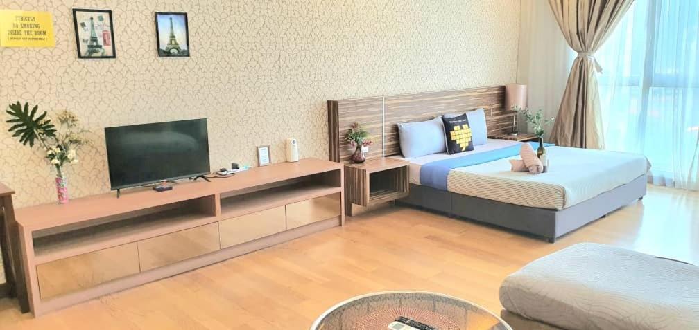 Regalia Suites With Infinity Pool Klcc By Staycation Homes كوالالمبور المظهر الخارجي الصورة